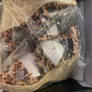 BrandNew Leopard Torrid Wedges